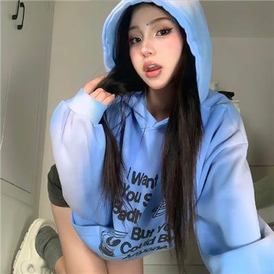 战火中的花蕾